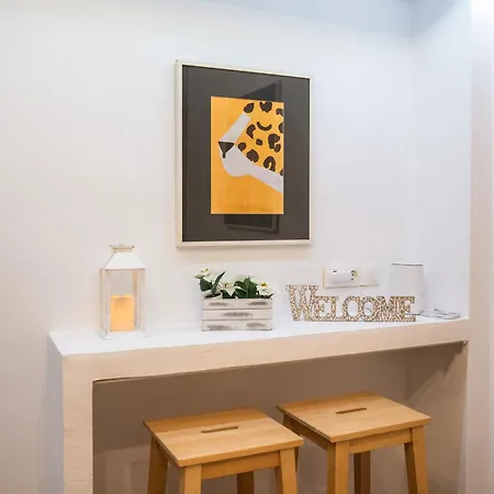 Cozy Apartment-steps From The Centre * Athens